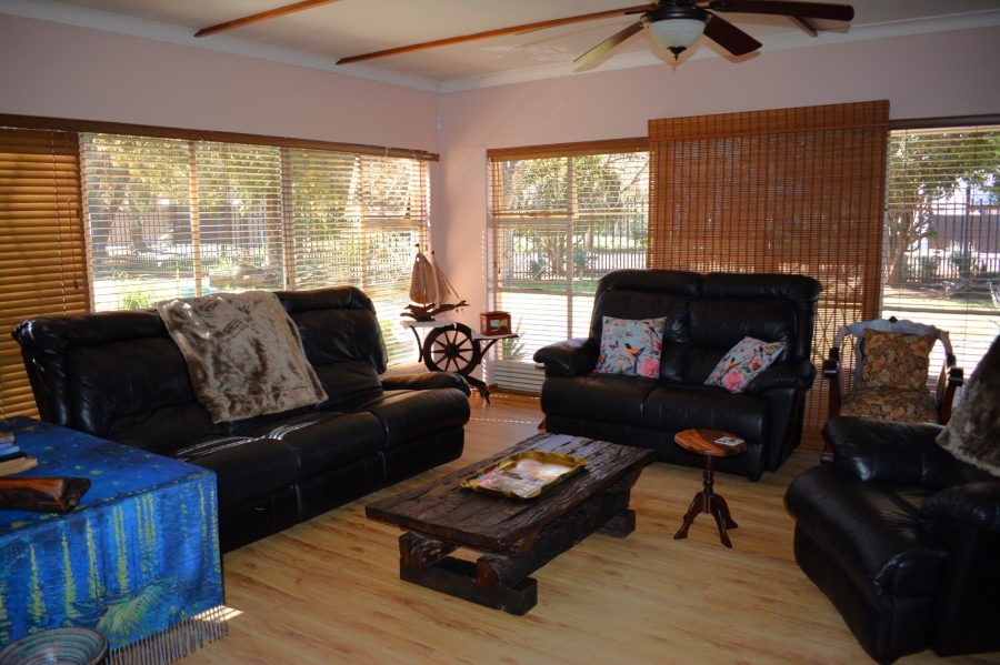 4 Bedroom Property for Sale in Brandwag Free State